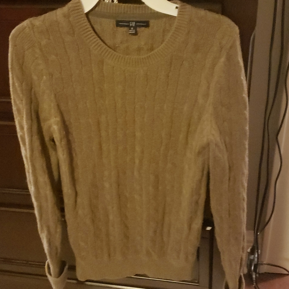 Gap knit sweater